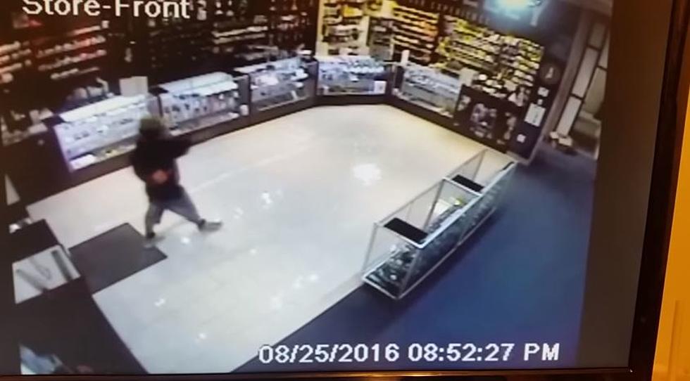 Dude Meets Unexpected Resistance While Trying to Rob a Smoke Shop in Houston [VIDEO]