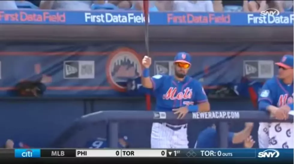 NY Mets Player Makes an Amazing One-Handed Bat Catch [VIDEO]