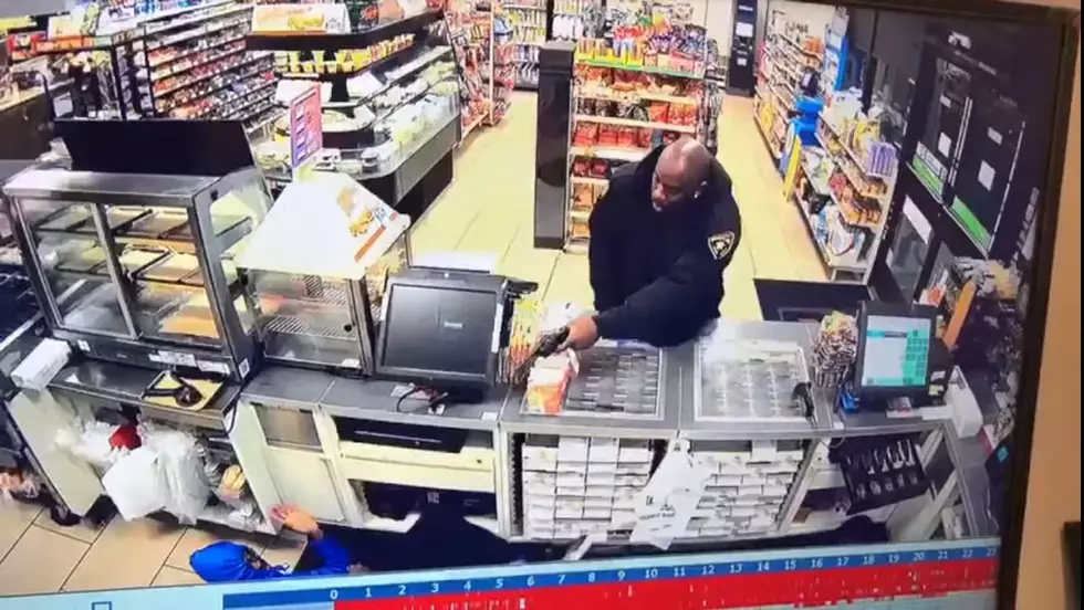 Total Badass Security Guard Thwarts 7-11 Robbery
