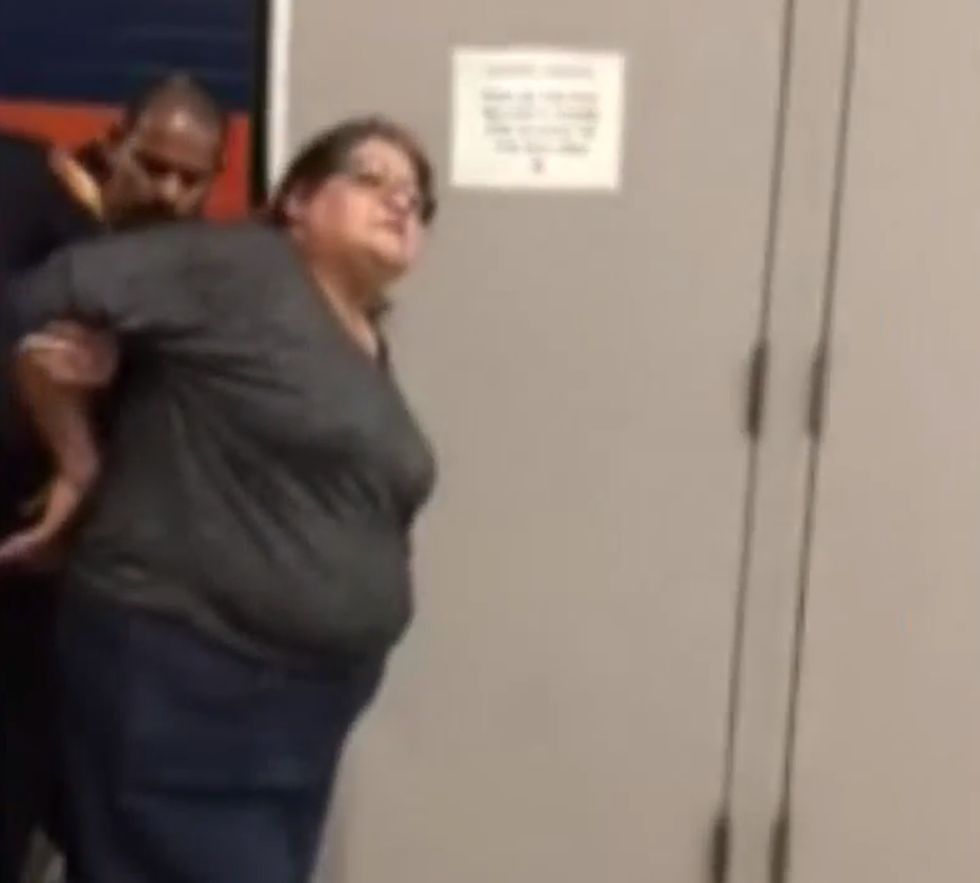 Texas Mother Handcuffed at Graduation After Son Did Not Receive His Diploma