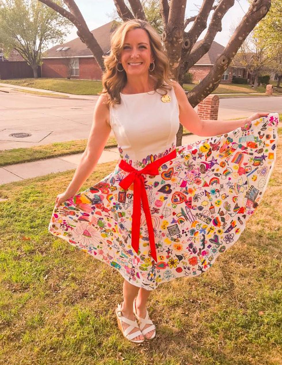 Texas Teacher Let Art Students Draw on Her Dress to Create a Unique Masterpiece