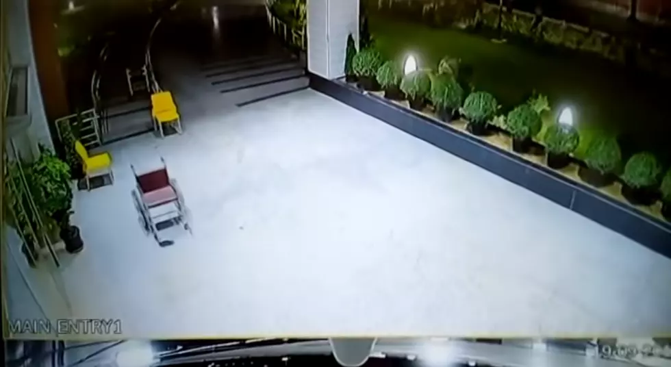 Did a Ghost Roll a Wheelchair Away From an Indian Hospital?