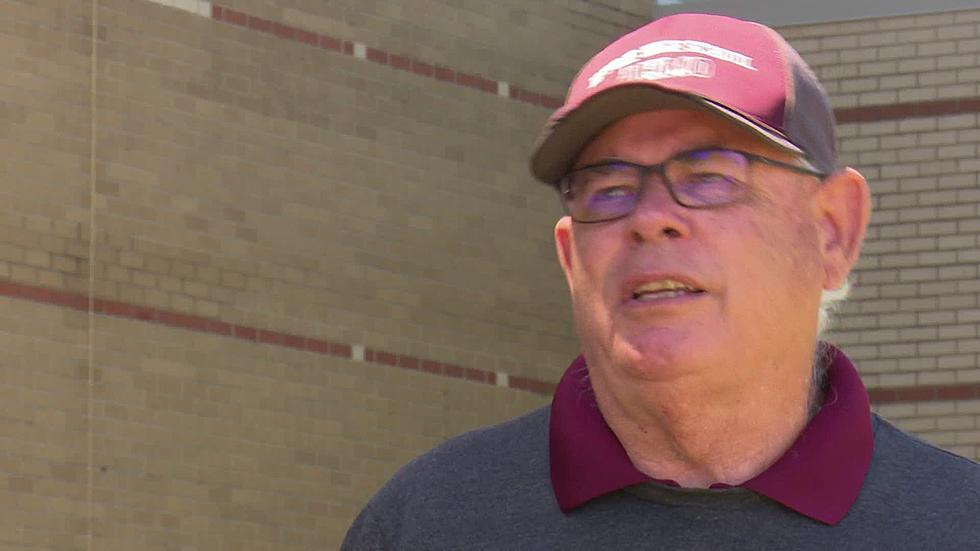 Texas Principal Drives 800 Miles to Visit Every Graduating Senior From His School