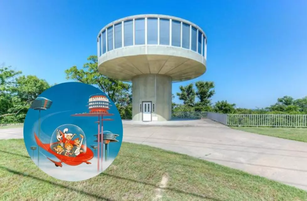 Futuristic &#8216;Jetsons&#8217; Style House Hits the Market in Oklahoma