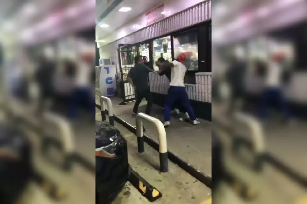Dallas Gas Station Clerks Come to Blows With Shoplifter, Immediately Regret It