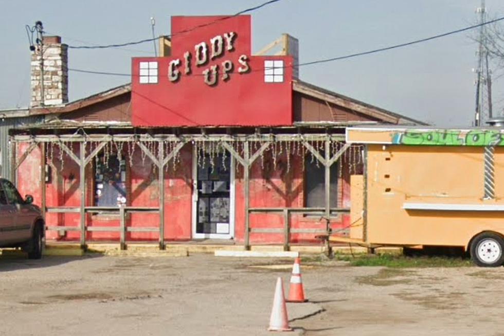 Get a Load of the “Diviest” Bar in Texas