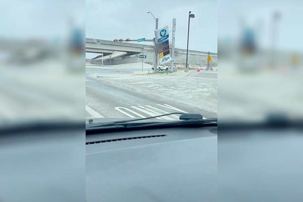 Watch as the Texas Wind Tears a Gas Station Sign Apart