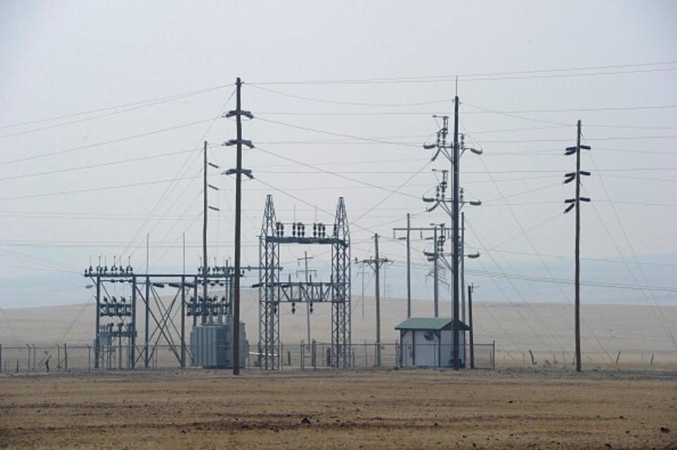 2 Bills Could Help Texas Landowners Near Transmission Towers