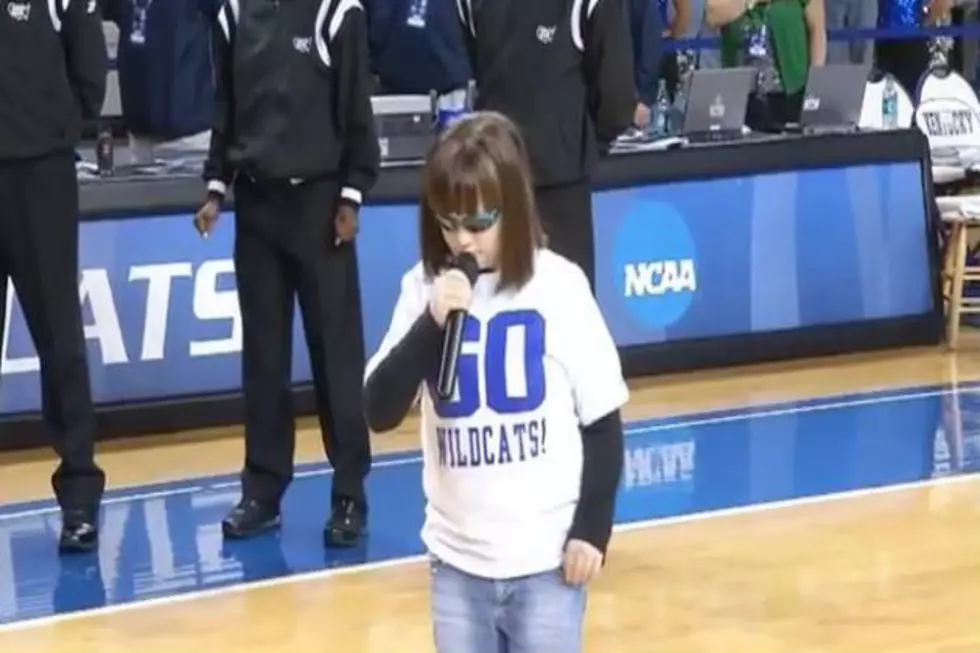 Girl Delivers An Amazing Rendition of The Star Spangled Banner