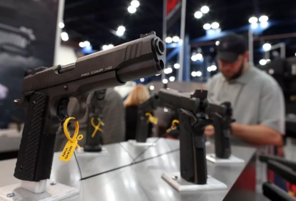 Texas to Consider Eliminating Plan to Sell Alcohol at Gun Shows