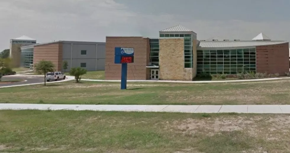 Request for &#8216;Gum&#8217; Sends Texas High School Into Panic Mode