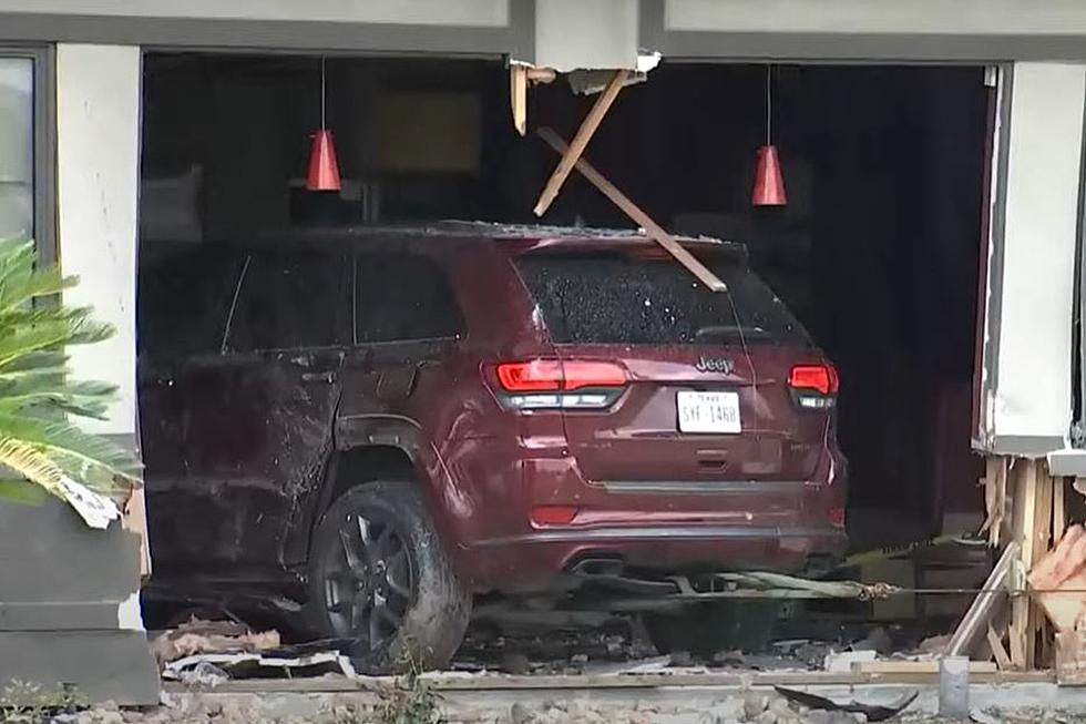 SUV Crashes Into Texas Denny's, Injuring 23 People