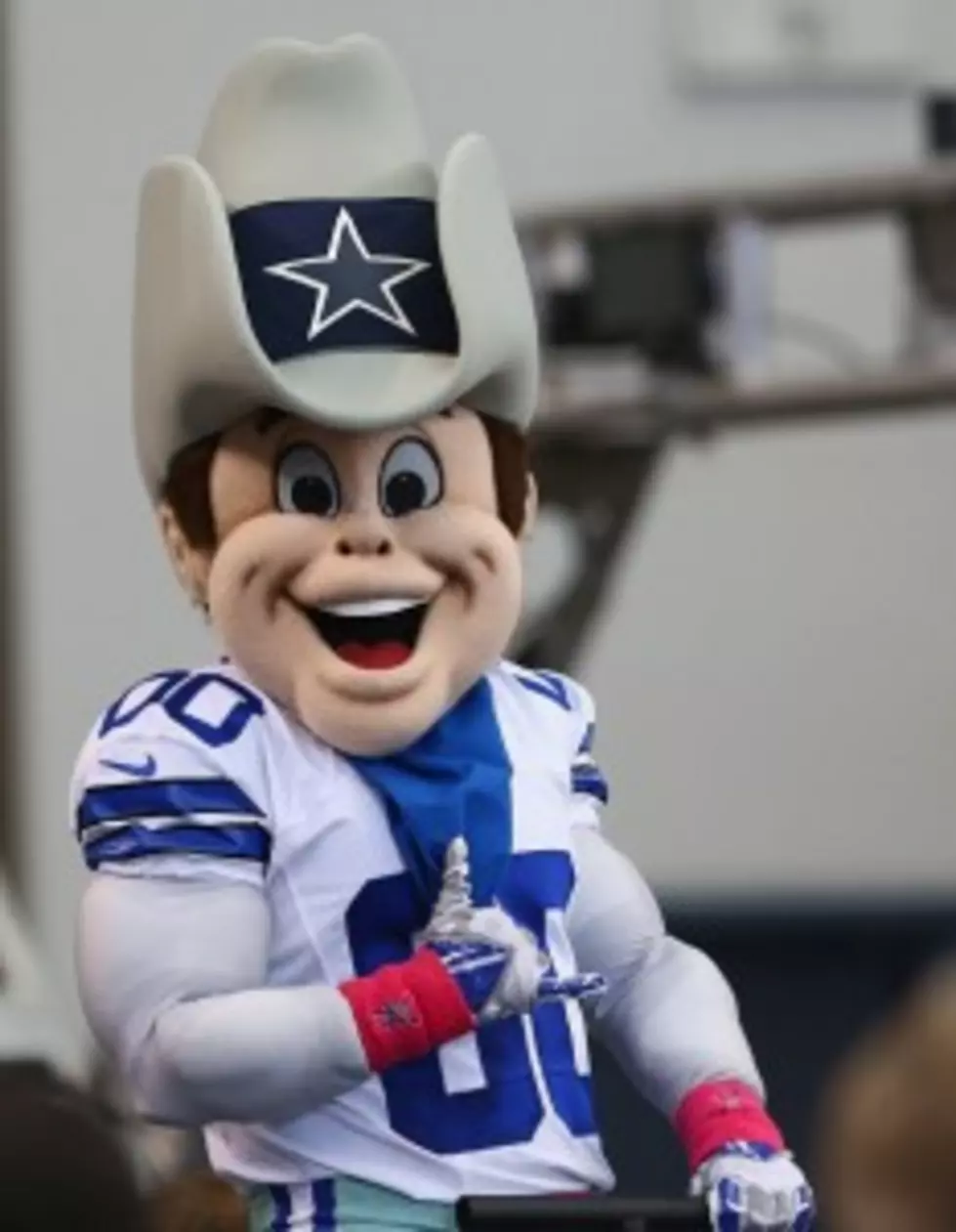 TxDot Teams Up With Dallas Cowboys in New Campaign