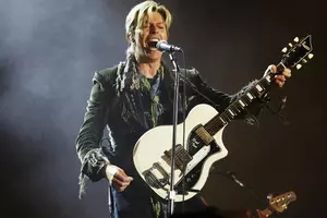 Austin, Texas Street Sign Changed to Honor David Bowie