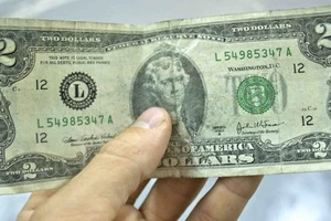 Texas School Threatens Student With Felony Charges for Using $2 Bill