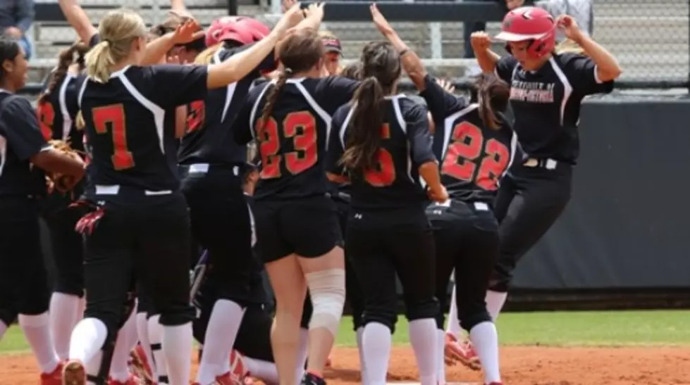 UHV Jags Win First Round Game in NAIA Softball Tournament