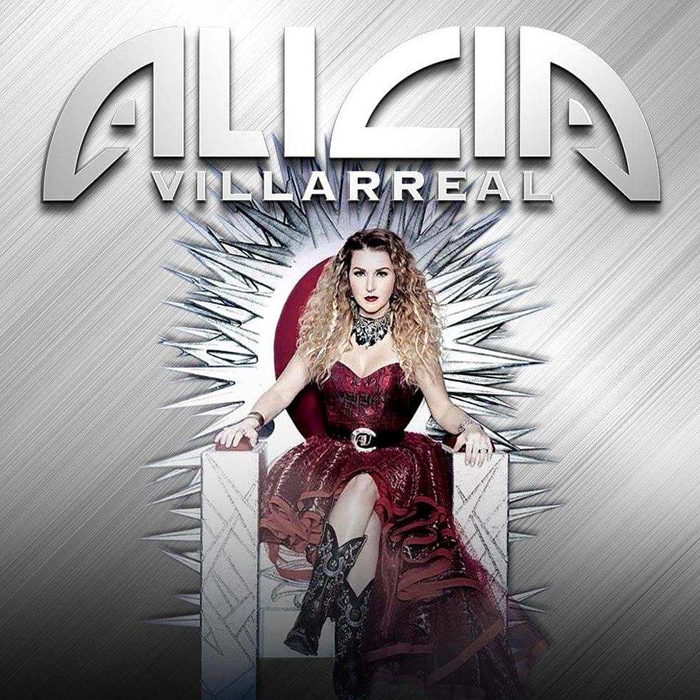 Alicia Villareal Returns to the Stage in El Concierto Del Ano
