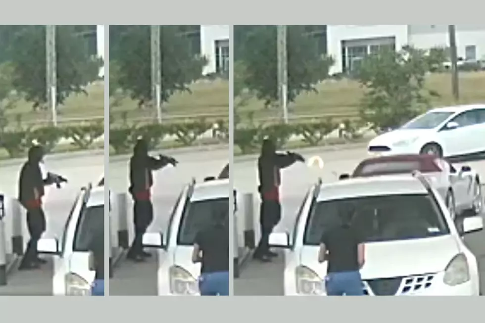 Take a Look at Terrifying Houston Carjacking Caught on Camera