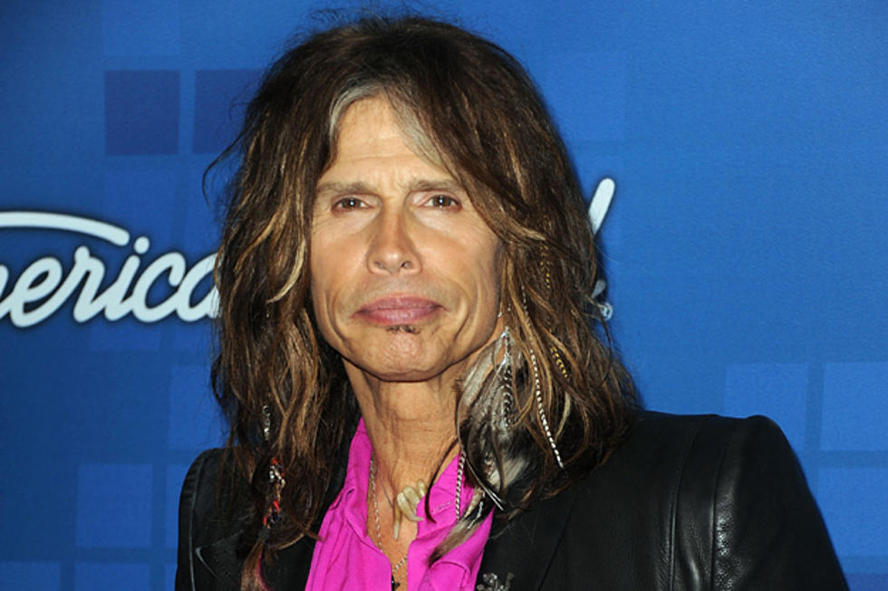 Steven Tyler Strips and Goes Swimming on ‘American Idol’