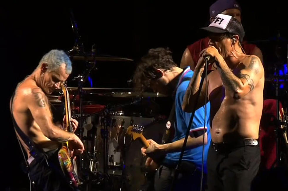 Red Hot Chili Peppers Close Out Rainy Day Two of Lollapalooza 2012