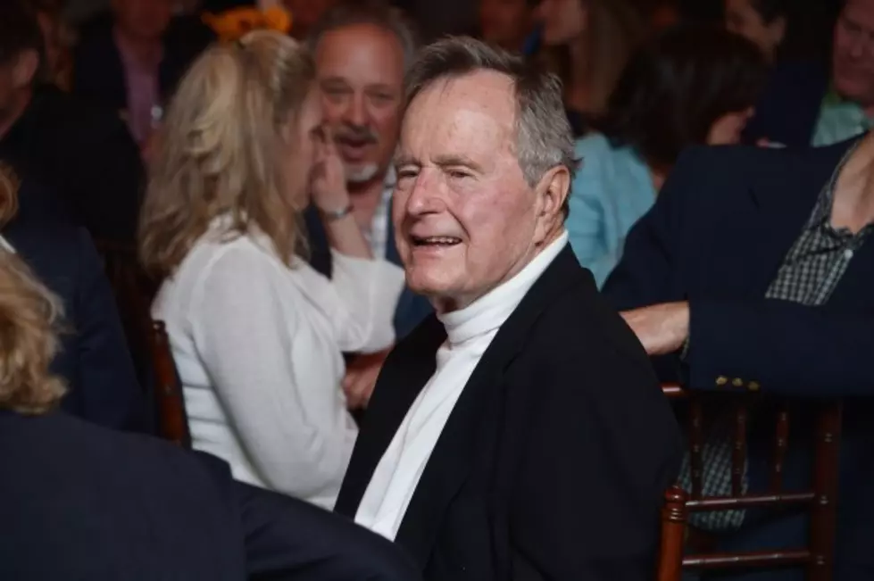 George H.W. Bush Recovers from Christmastime Fever, Remains in Hospital