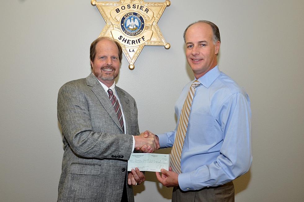 Arby’s President Donates to Bossier Sheriff’s Office