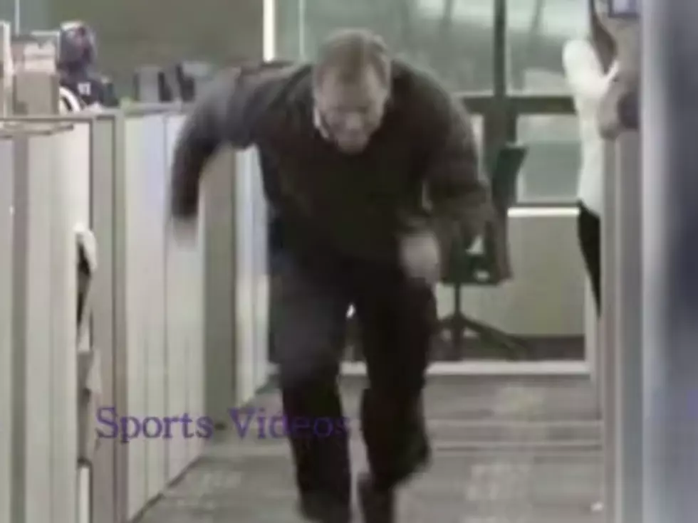 NFL Commissioner Roger Goodell Runs 40 Yard Dash For Charity [Video]