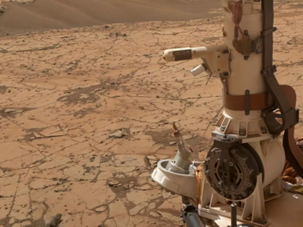 Did NASA&#8217;s Rover Spot An Alien Spacecraft On Mars? [VIDEO]