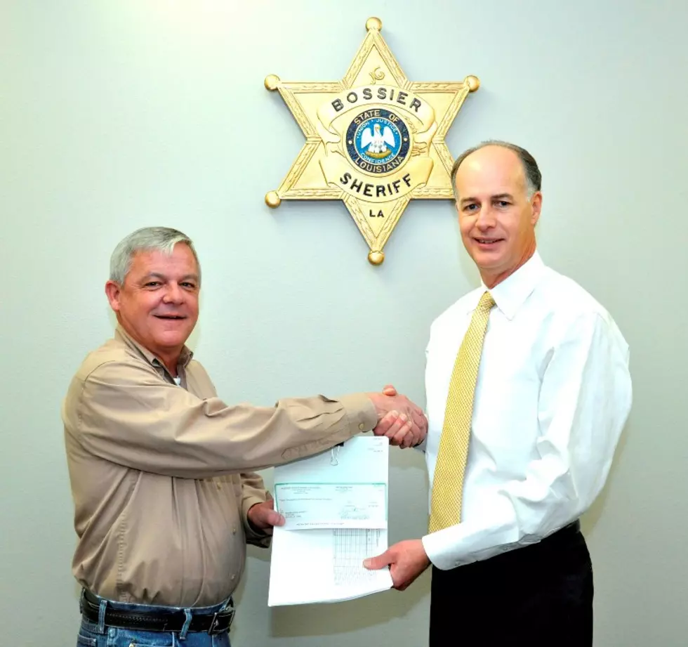 Bossier DA Presents Check To Bossier Sheriff&#8217;s Office