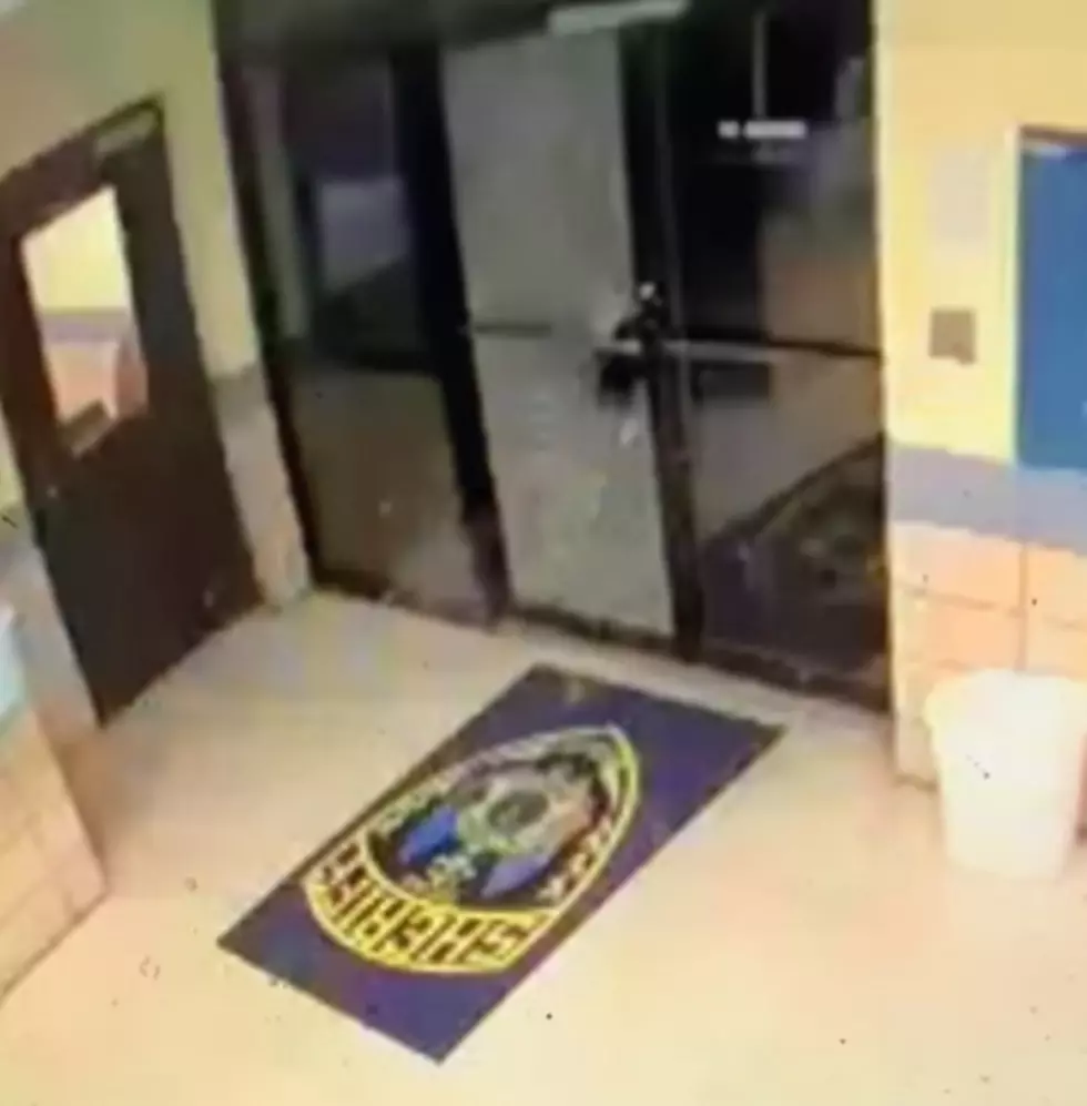 Louisiana Man Breaks in to Correctional Center After Being Released (VIDEO)