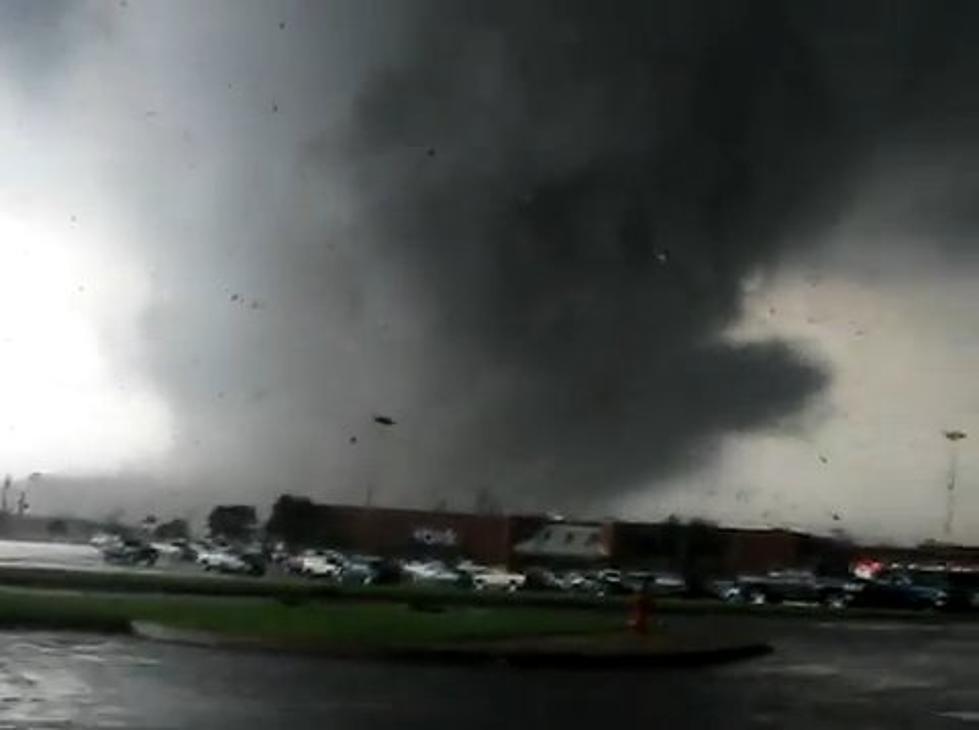 Facebook Video of Tuscaloosa Tornado [Video]
