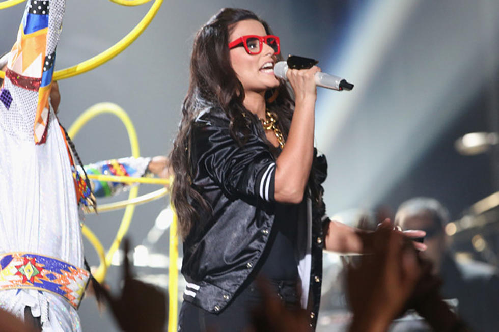 Nelly Furtado Falls Short Performing ‘Big Hoops’ at the 2012 Billboard Music Awards