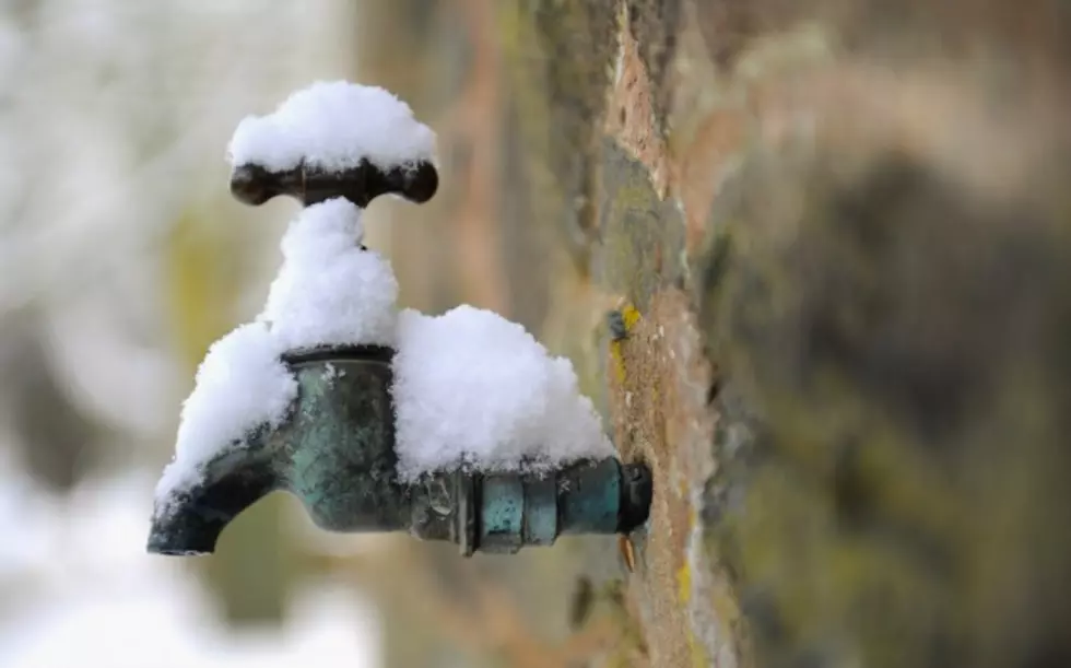 How to Deal with Frozen Pipes in a Deep Freeze