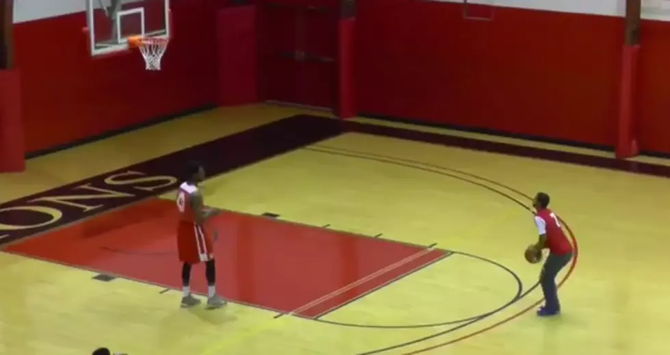 College Student Hits Last-Second Shot To Win $10,000 [Video]