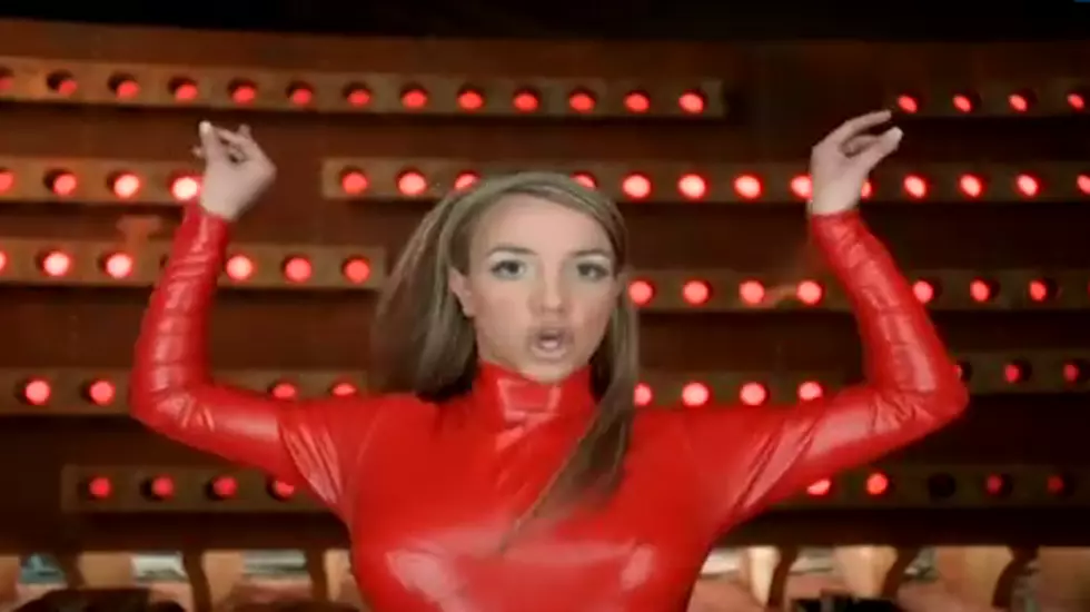 Britney Spears ‘Oops, I Did It Again’…With No Music [VIDEO]