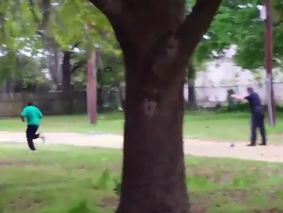 Controversial Video Of A South Carolina Police Officer Shooting An Unarmed Man In Back [GRAPHIC]