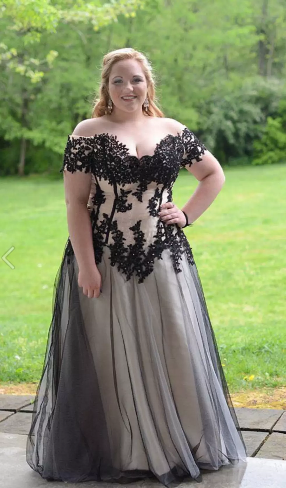 High School Girl’s Prom Pic Goes Viral After Being Called A ‘Big Girl’ And Was Made To ‘Cover Up’ [PIC]