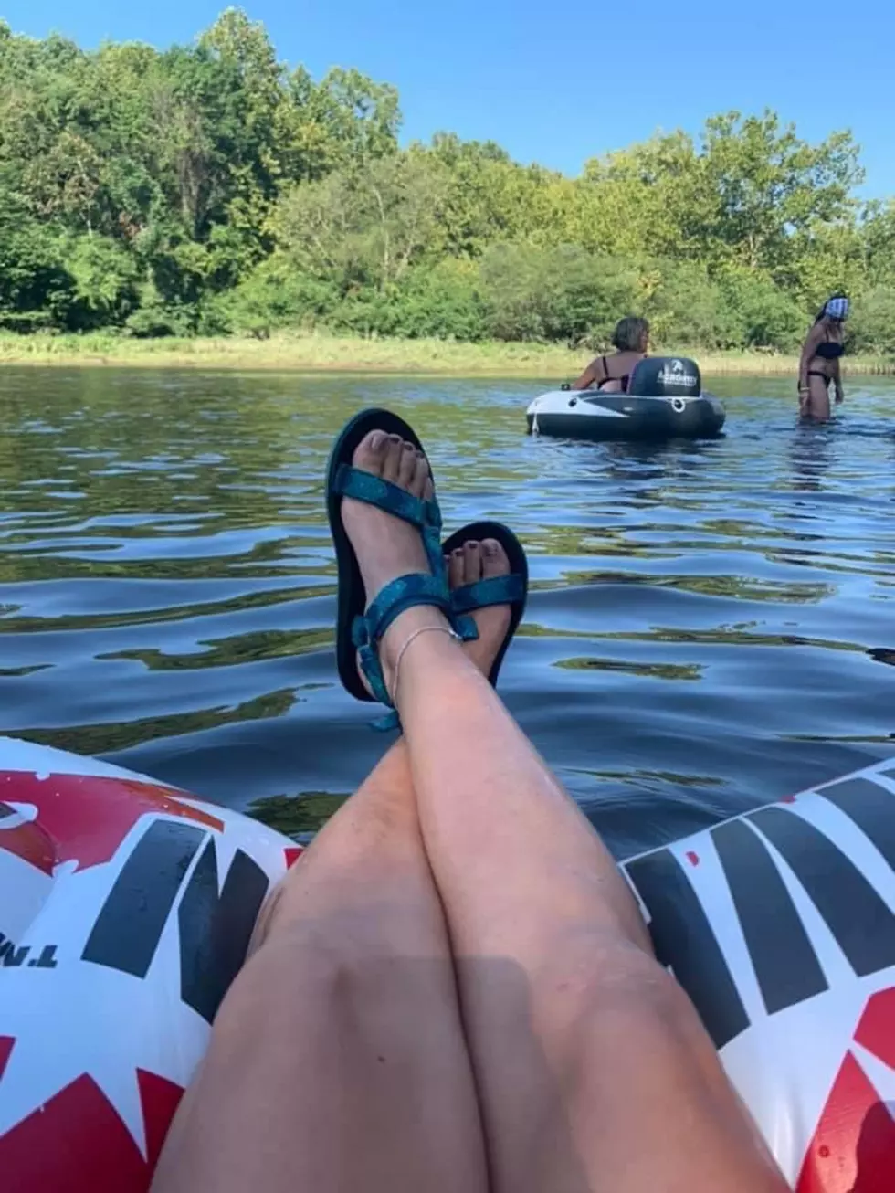 Going Floating this Weekend? You Need this Amazing Motorized Tube!