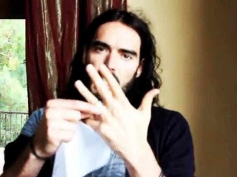 Russell Brand Taking Off His Wedding Ring [Video]