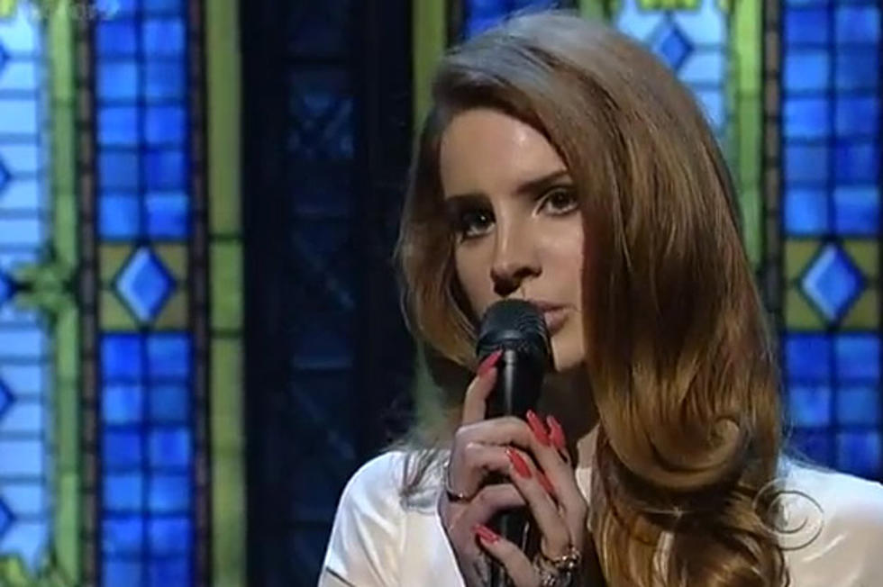 Lana Del Rey Performs ‘Video Games’ on ‘Letterman’