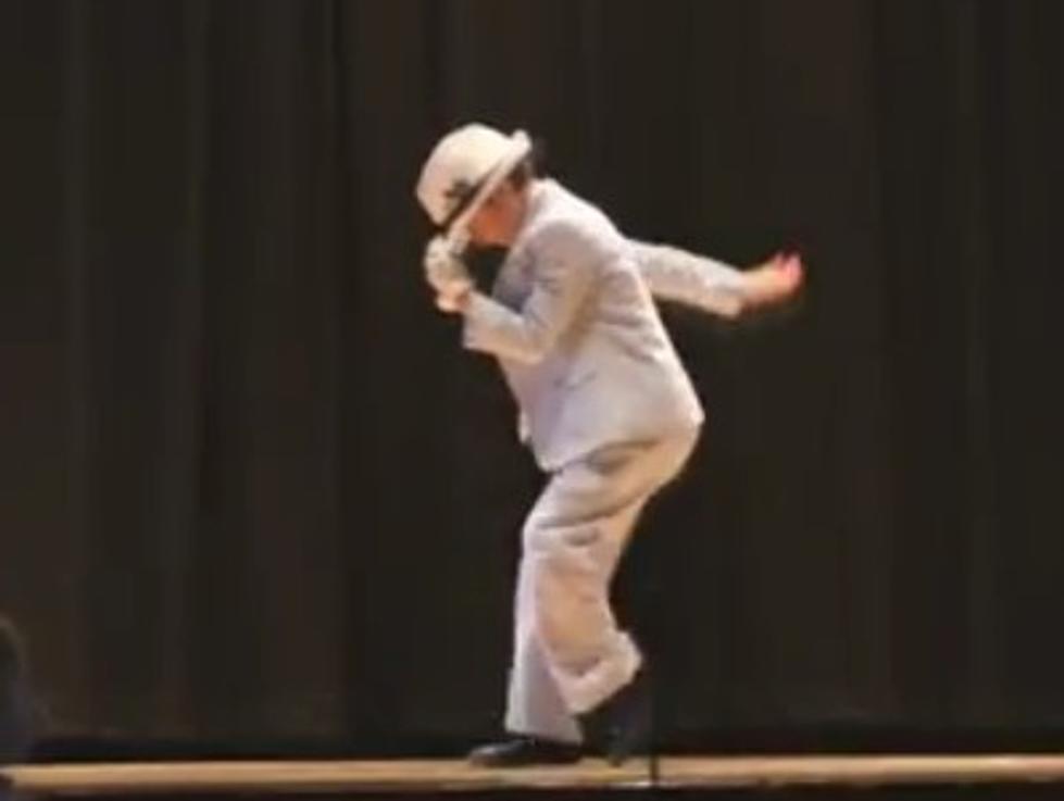 7 Year Old Kid Dances To Smooth Criminal [Video]