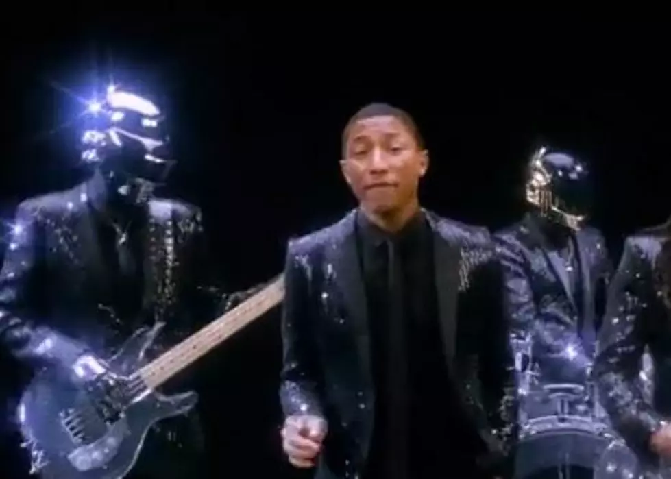 Daft Punk – Get Lucky ft. Pharrell Williams – First Live Performance [VIDEO]