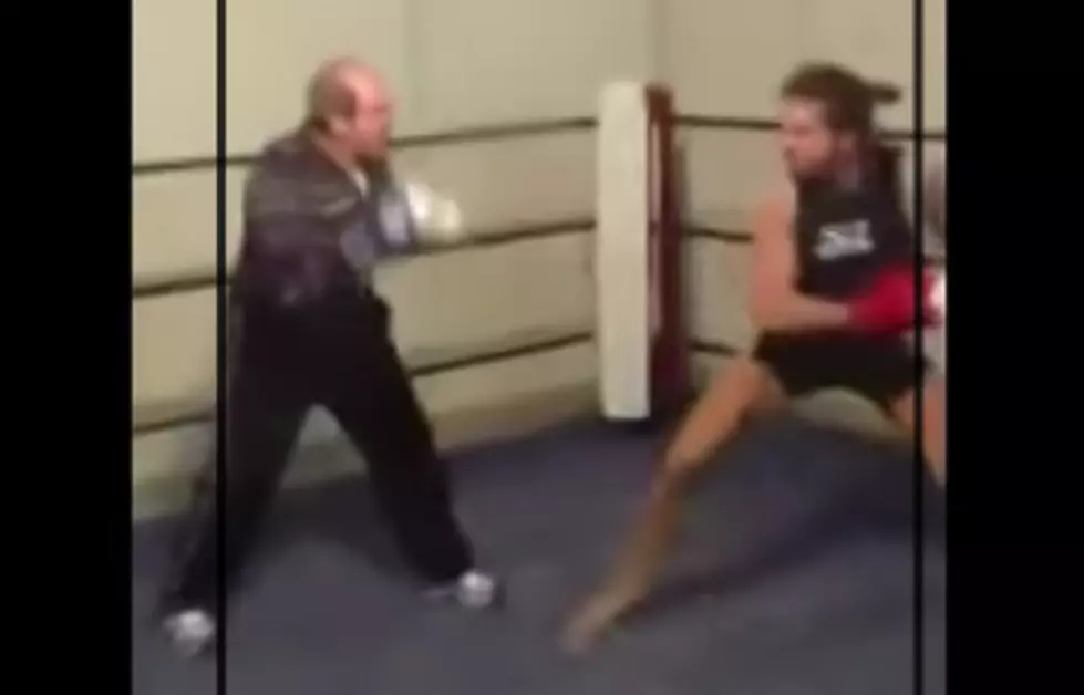 Elderly Boxer DESTROYS Younger Opponent