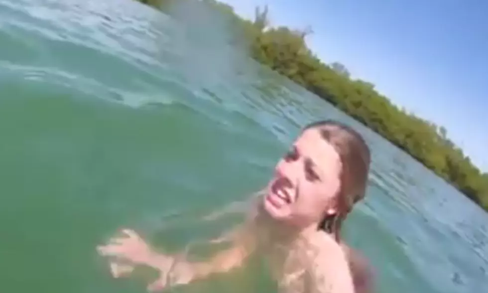 Teenager Freaks Out Because of a Wild Encounter in the Ocean