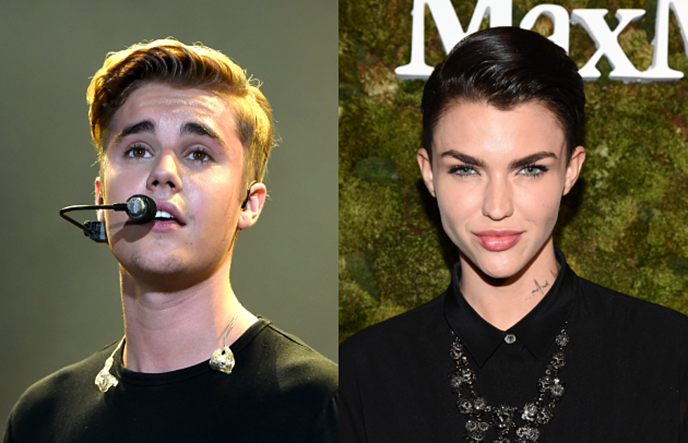 Justin Bieber and Ruby Rose Snap a Selfie, We Can&#8217;t Tell Who is Who [PHOTO]