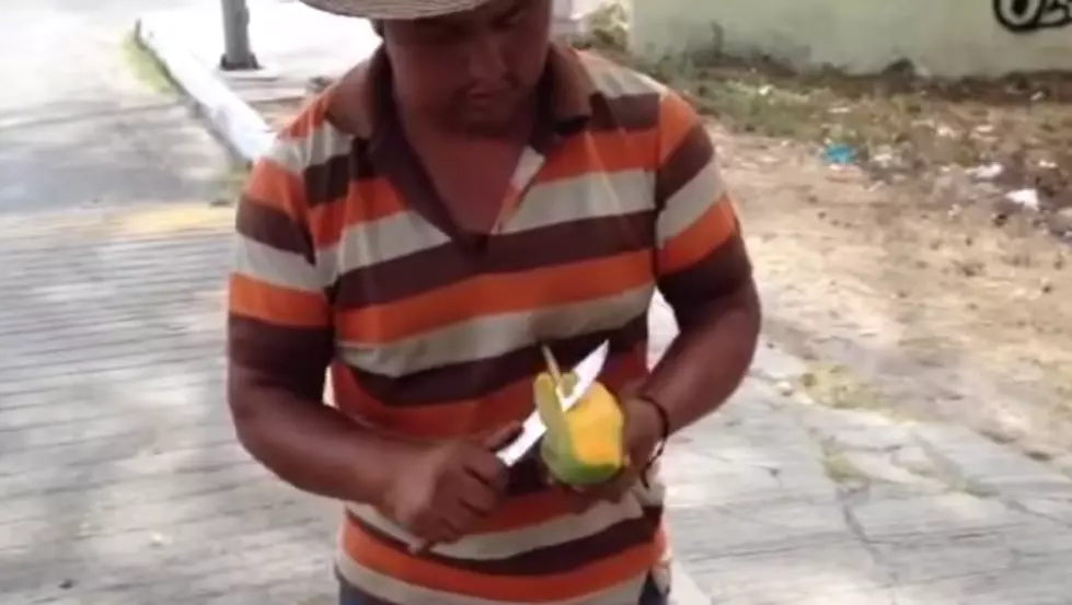 Probably the Most Artistic Way to Cut a Mango