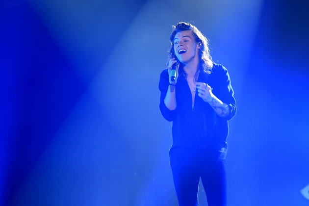 One Direction Breakdown: Harry Styles Signs with New Management