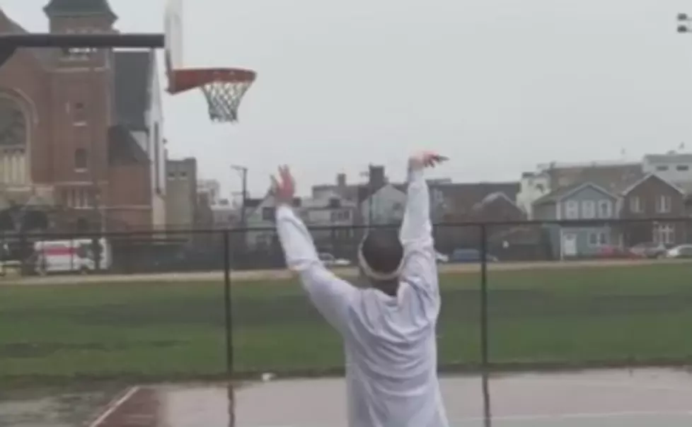 Guy Recreates Game Winning Shots From March Madness [VIDEO]