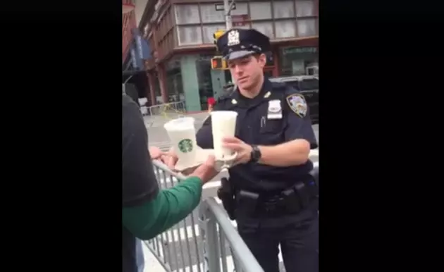 Explosion in NYC Show Worst in People, Man&#8217;s Act of Kindness After Shows Best [VIDEO}