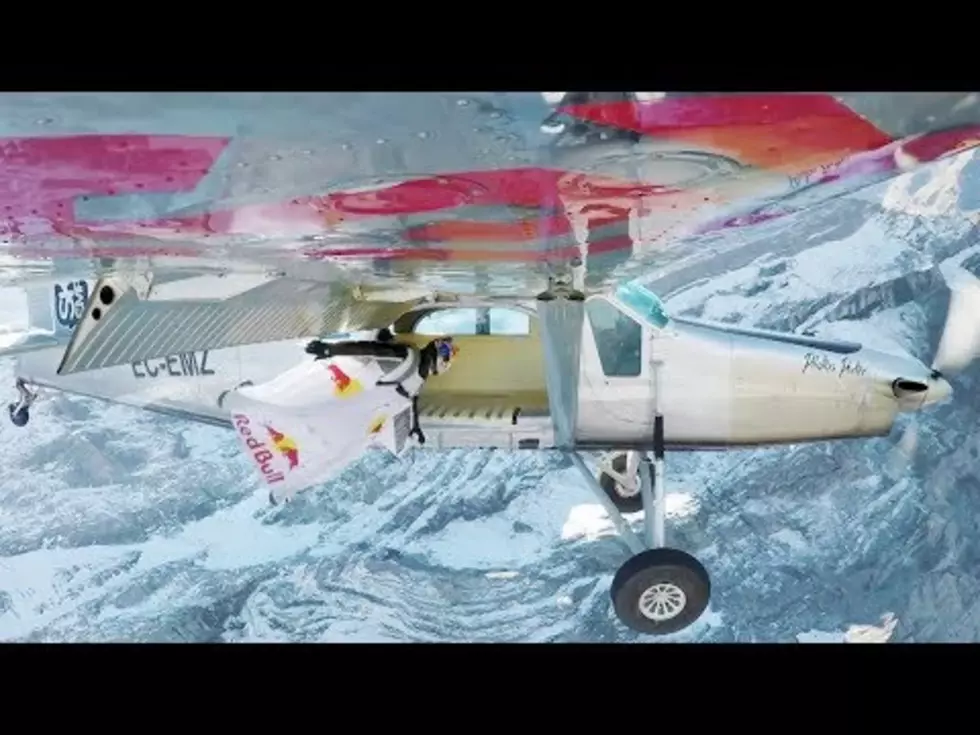 Base Jumpers Fly Directly Into the Open Door of an Airplane [VIDEO]